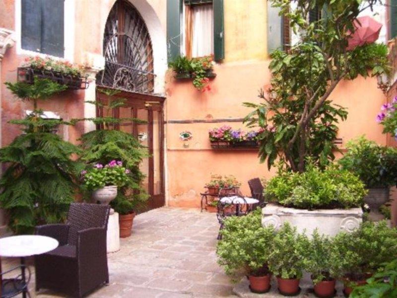 Hotel San Cassiano Ca'Favretto Venedig Exteriör bild